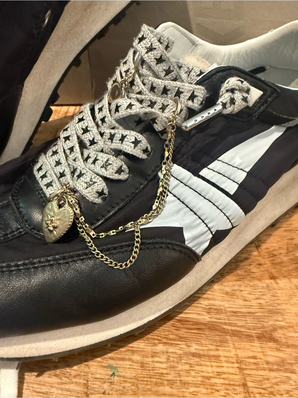 Golden Goose Marathon M77 With Star Laces And Shoe Charm Size 40/10 - Picture 4 of 15